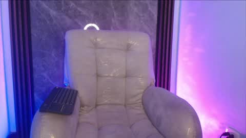 vale_queeny online show from 05/25/26, 03:01