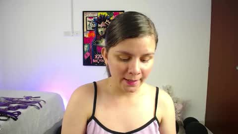 Snapshot of valeamaya chatting on 10/19/25, 10:27 valeamaya online show from 10/19/25, 10:27