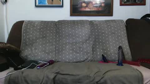 Snapshot of valemer chatting on 01/19/25, 05:26 Cheating Slut online show from 01/19/25, 05:26