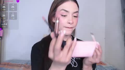 Snapshot of valen_thompson chatting on 02/16/26, 11:34 IG-valen mendoza99 twitter valenthompson99 online show from 02/16/26, 11:34