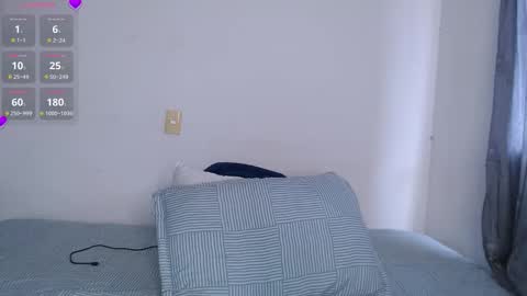 Snapshot of valen_thompson chatting on 02/22/26, 07:12 IG-valen mendoza99 twitter valenthompson99 online show from 02/22/26, 07:12