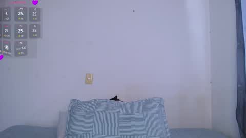 Snapshot of valen_thompson chatting on 02/24/26, 09:13 IG-valen mendoza99 twitter valenthompson99 online show from 02/24/26, 09:13