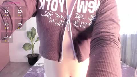 IG-valen mendoza99  twitter valenthompson99 online show from 05/27/26, 07:22