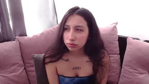Snapshot of valen_tina33 chatting on 05/20/26, 12:22 Valentina online show from 05/20/26, 12:22