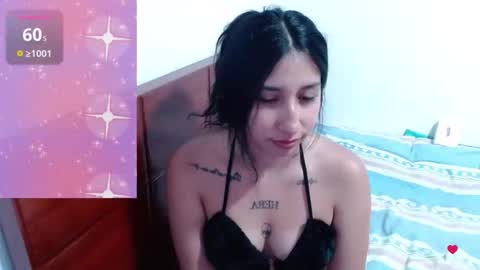 Snapshot of valen_tina33 chatting on 06/06/26, 03:00 Valentina online show from 06/06/26, 03:00
