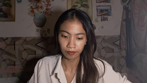 Snapshot of valenciasumney chatting on 06/06/26, 05:39 Camille online show from 06/06/26, 05:39