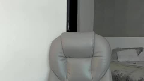 Angela online show from 02/21/25, 10:26