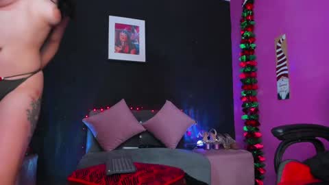 Snapshot of valenmilan chatting on 12/07/24, 03:58 valentina milan online show from 12/07/24, 03:58