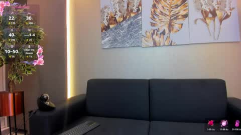 Snapshot of valenmilan chatting on 04/10/26, 04:39 valentina milan online show from 04/10/26, 04:39