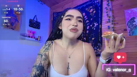 valentina online show from 11/18/25, 02:06