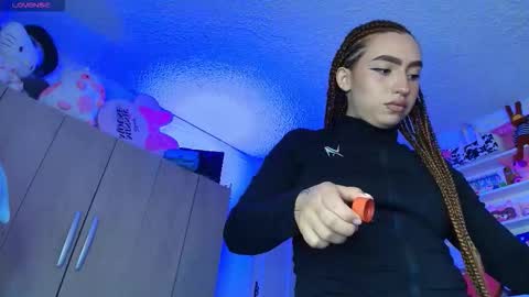 Snapshot of valenor_ chatting on 02/10/26, 02:37 valentina online show from 02/10/26, 02:37