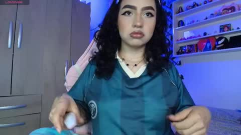 Snapshot of valenor_ chatting on 04/29/26, 03:43 valentina online show from 04/29/26, 03:43