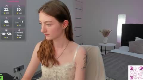 Snapshot of valenora1 chatting on 05/19/26, 11:05 Nora online show from 05/19/26, 11:05