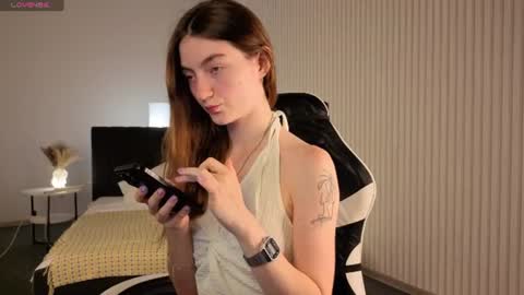 Snapshot of valenora1 chatting on 08/01/26, 11:20 Nora online show from 08/01/26, 11:20