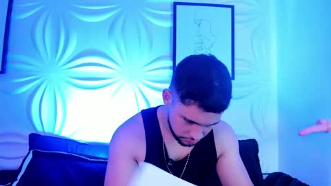 valenssio_moretti online show from 05/06/26, 02:29