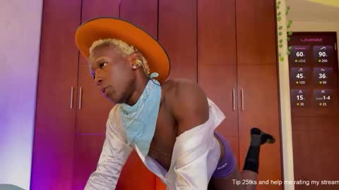 Snapshot of valent1nn chatting on 01/05/25, 11:26 Valentin independent Cam Boy online show from 01/05/25, 11:26