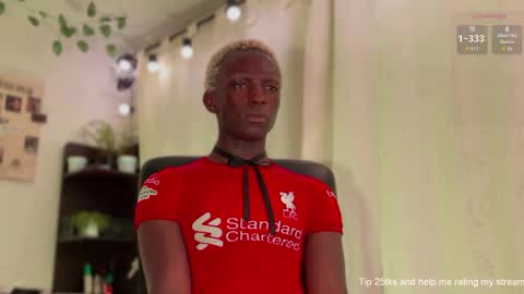 Snapshot of valent1nn chatting on 01/11/25, 01:37 Valentin independent Cam Boy online show from 01/11/25, 01:37