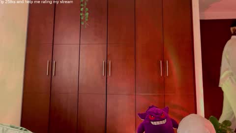 Snapshot of valent1nn chatting on 02/17/25, 02:53 Valentin independent Cam Boy online show from 02/17/25, 02:53