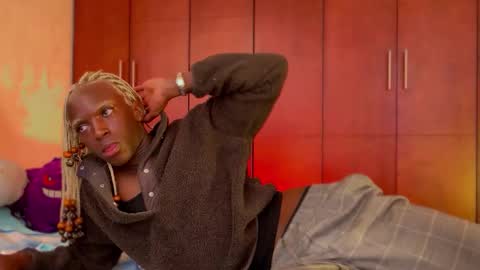 Snapshot of valent1nn chatting on 03/04/25, 09:54 Valentin independent Cam Boy online show from 03/04/25, 09:54