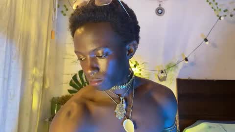 Snapshot of valent1nn chatting on 01/11/26, 10:09 Valentin independent Cam Boy online show from 01/11/26, 10:09