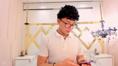 Valentin0 online show from 10/25/25, 11:40