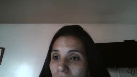 Snapshot of valentina376456 chatting on 02/11/25, 04:02 Julieta-2012 online show from 02/11/25, 04:02