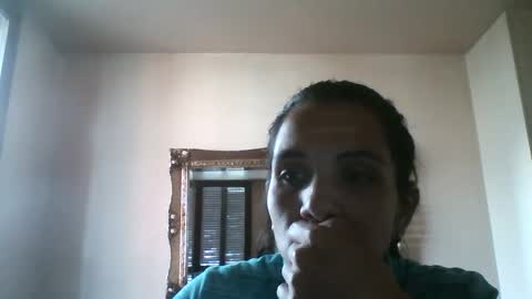 Snapshot of valentina376456 chatting on 02/14/25, 01:29 Julieta-2012 online show from 02/14/25, 01:29