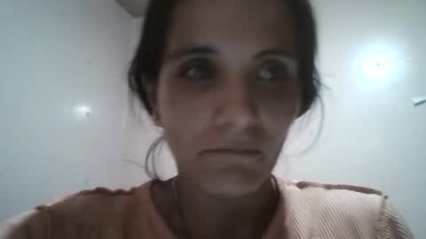 Snapshot of valentina376456 chatting on 02/19/25, 12:35 Julieta-2012 online show from 02/19/25, 12:35