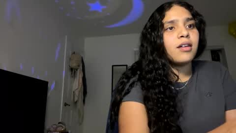 valentina614033 online show from 01/04/25, 04:33
