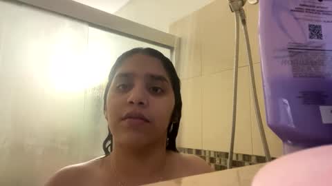 valentina614033 online show from 01/22/25, 10:59