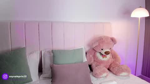 Valentina Torres online show from 10/23/25, 06:17