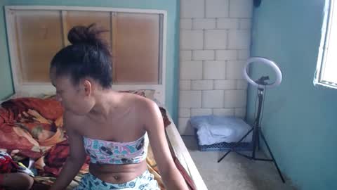 valentina_237 online show from 12/17/24, 10:11