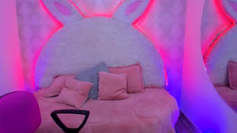 Snapshot of valentina_clk chatting on 11/05/25, 01:33 Valentina online show from 11/05/25, 01:33