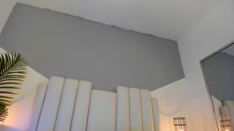 VALENTINA  online show from 12/31/24, 05:00