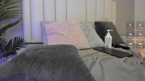 VALENTINA  online show from 01/15/25, 07:48