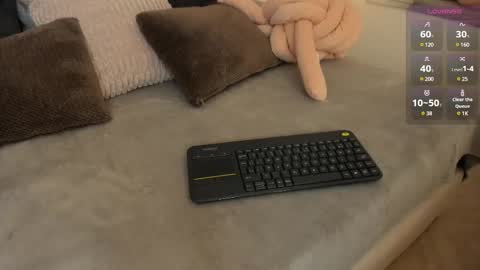 VALENTINA  online show from 03/05/25, 10:32