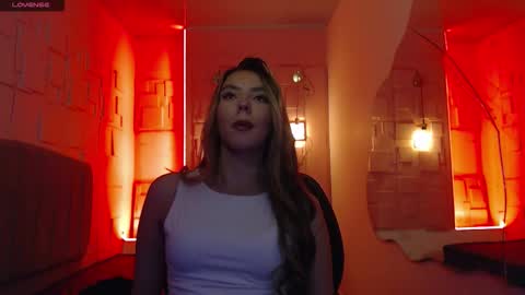 Snapshot of valentina_red18 chatting on 11/06/25, 04:08 Valentina online show from 11/06/25, 04:08