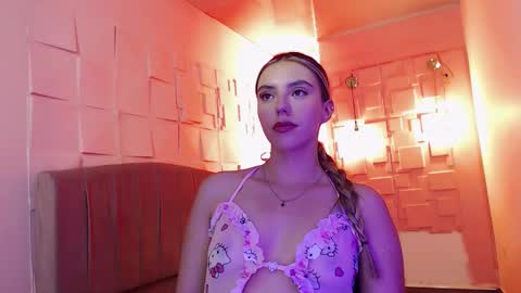 Snapshot of valentina_red18 chatting on 02/06/26, 04:10 Valentina online show from 02/06/26, 04:10