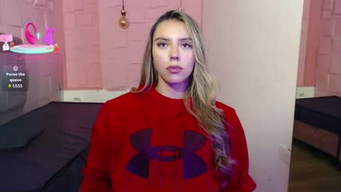 Snapshot of valentina_red18 chatting on 02/14/26, 05:10 Valentina online show from 02/14/26, 05:10