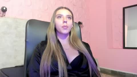Snapshot of valentina_red18 chatting on 05/08/26, 03:50 Valentina online show from 05/08/26, 03:50