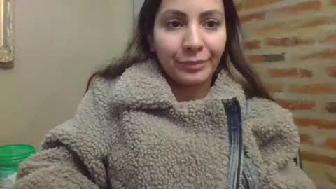 Snapshot of valentinaseleni24 chatting on 06/17/26, 12:02 valentinaseleni24 online show from 06/17/26, 12:02