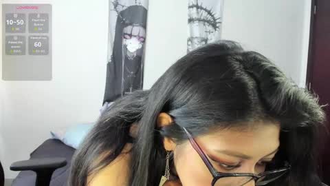 Snapshot of valentinax_love chatting on 05/18/26, 10:15 Valentina online show from 05/18/26, 10:15