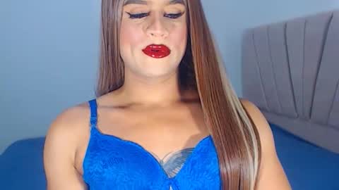 Snapshot of valentinaxxxdoll chatting on 12/05/25, 06:26 VALENTINA online show from 12/05/25, 06:26