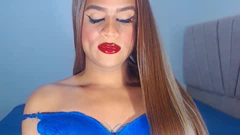 Snapshot of valentinaxxxdoll chatting on 12/19/25, 07:10 VALENTINA online show from 12/19/25, 07:10