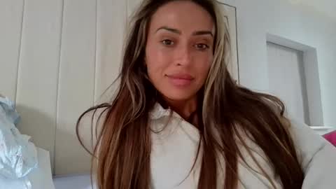 Snapshot of valentinazahra chatting on 07/13/26, 09:12 valentinazahra online show from 07/13/26, 09:12