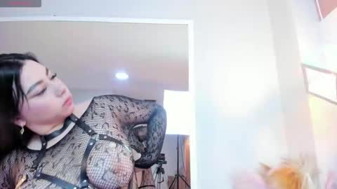 Snapshot of valentine_mia_ chatting on 02/01/26, 12:15 Mia online show from 02/01/26, 12:15