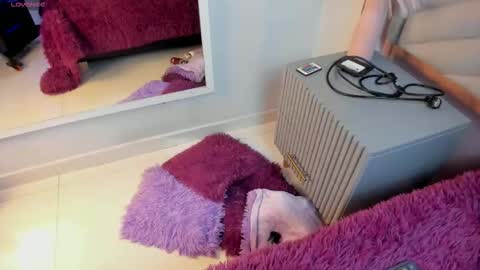 Snapshot of valentine_mia_ chatting on 02/28/26, 07:04 Mia online show from 02/28/26, 07:04