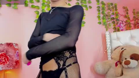 Snapshot of valentinee_xo chatting on 06/12/26, 04:55 valentinee_xo online show from 06/12/26, 04:55