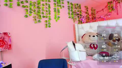 Snapshot of valentinee_xo chatting on 06/23/26, 06:11 valentinee_xo online show from 06/23/26, 06:11