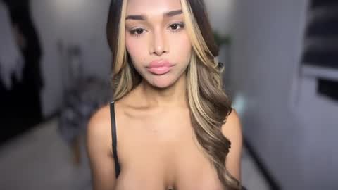 VALENTINE online show from 07/25/26, 12:36
